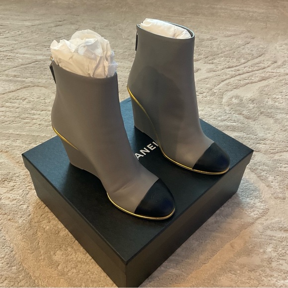 22B Chanel Wedge Ankle Boots - Picture 1 of 15